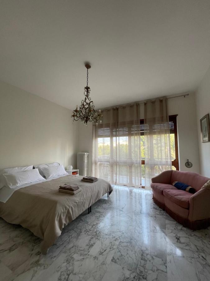 Lt Sax Apartment Бари Екстериор снимка